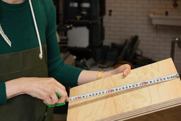 Find factories and estimate the cost for your project